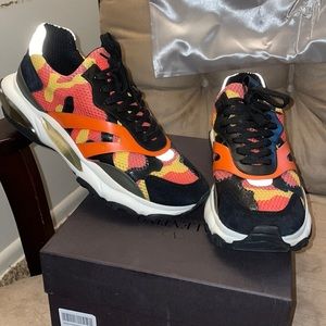 Men’s Valentino Orange n Black Sneakers Size 11